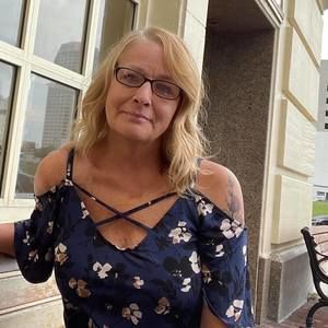 Meet your Posher, Carole